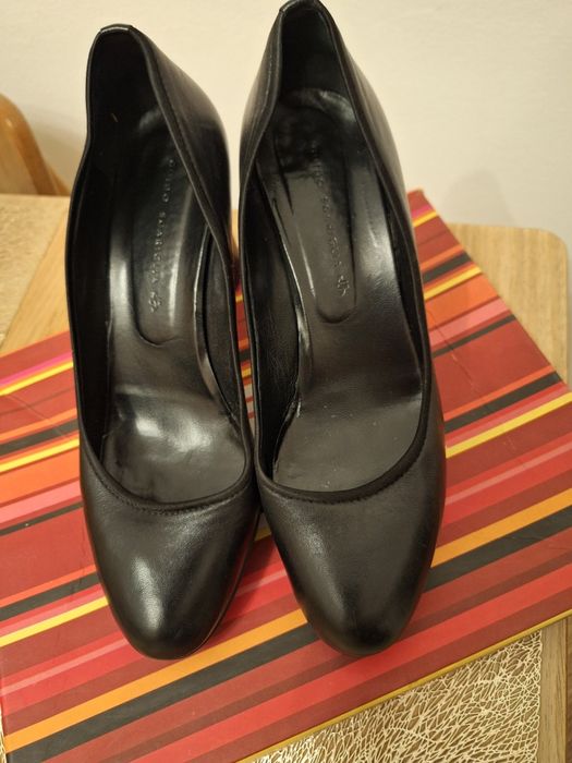 Продам туфли производство Италия