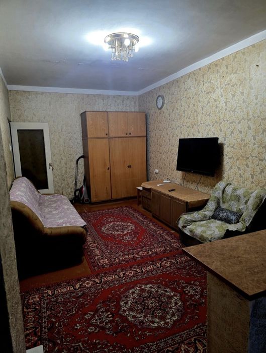 Юнусабад 13 квартал. Продается квартира  1/1/4