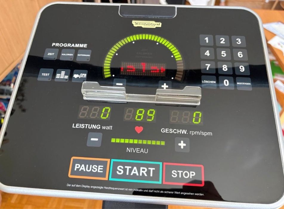 Bicicleta fitness  profesionala Bike Forma Technogym