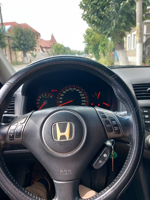 Honda Acord,  CL7, benzină