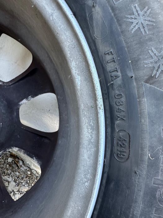 Jante opel R15 4x100 cu anvelope 195/65/r15 iarna Michelin