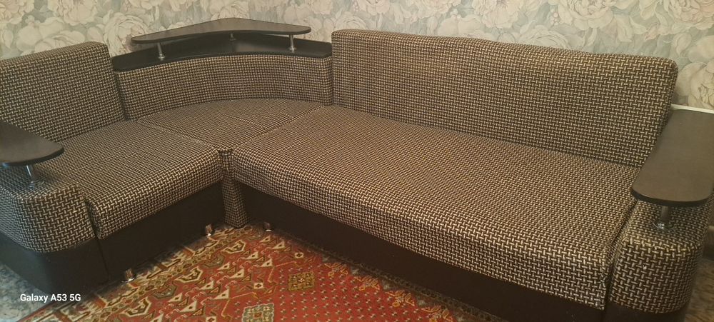 Диван продам район Сокола.