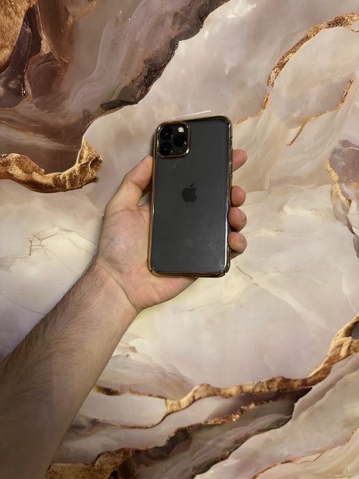 Продам телефон Айфон 11 Pro 256Gb