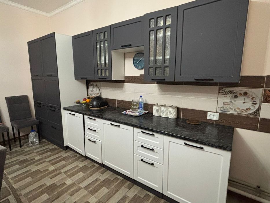 Кухонный гарнитур срочно сатылады