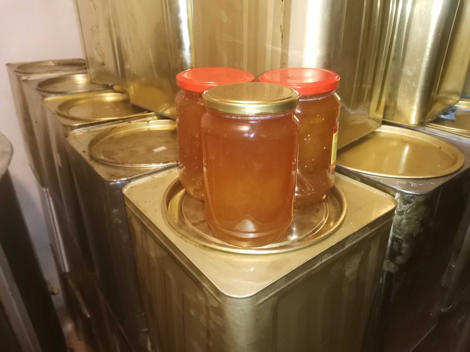 Продавам пчелен мед