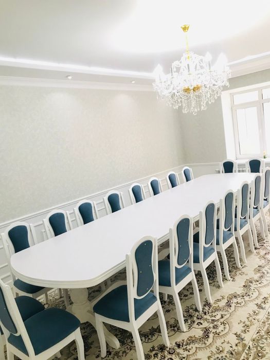 Продам стол со стульями 20 шт