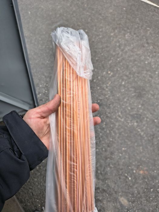 Electrozi de grafit cuprați