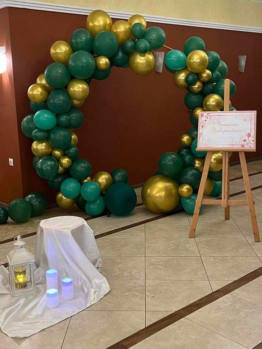 Арка, декоративни масички, поставки и обемни цифри под наем