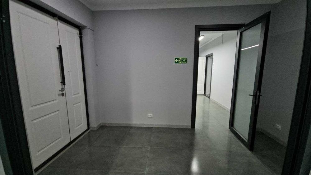 Сдаются офисы и цокольные этажи на метро Айбек