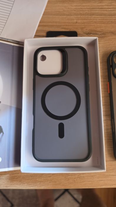 Кейсове iphone 17 pro max