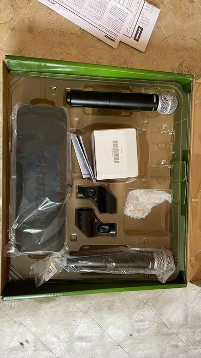 Радиомикрофоны..SHURE,TAKSTAR