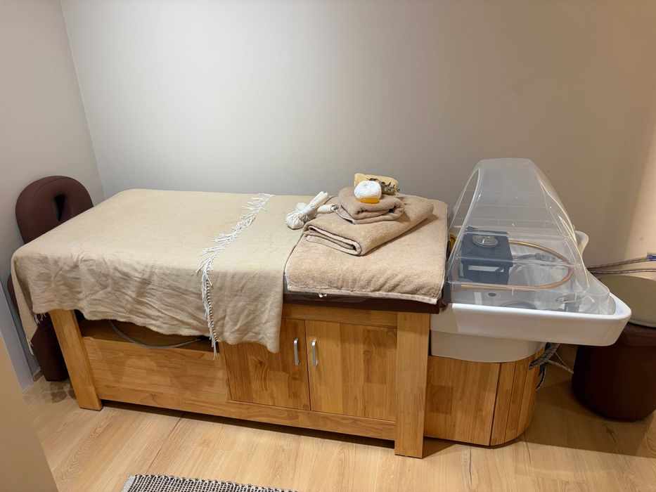 Pat/masa cosmetica spa HEADSPA cu chiuveta incorporata si dulap din lemn