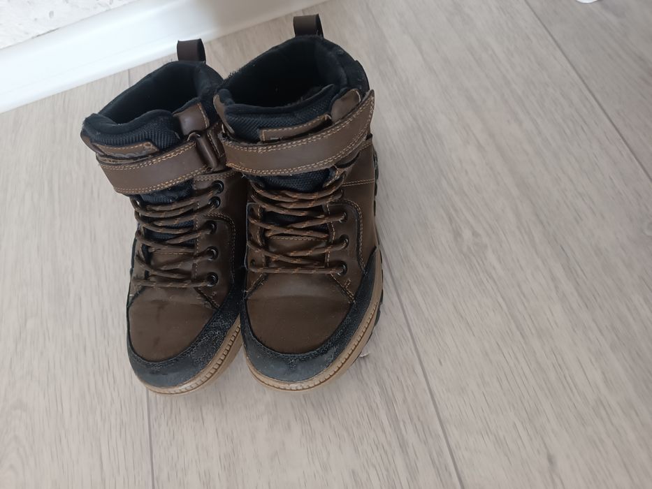 Срочно продам детскую обувь