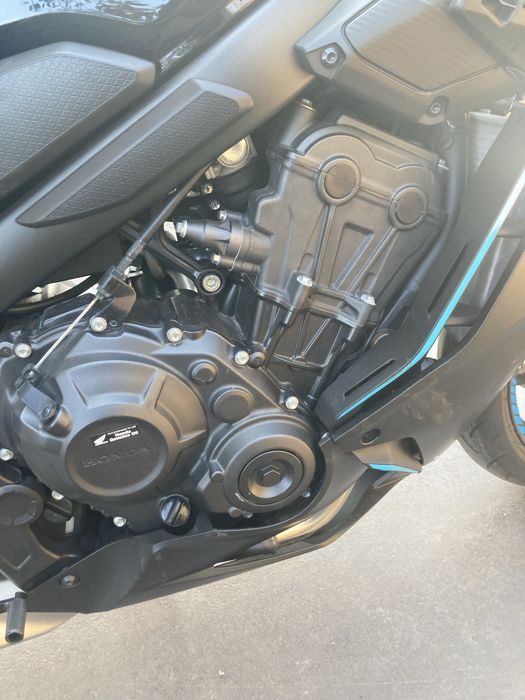 Honda CBR650R на части