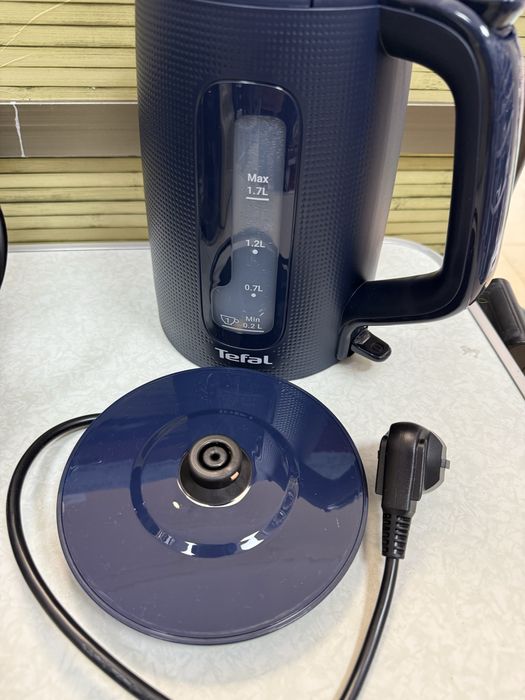 Електрическа кана Tefal KO2M0410