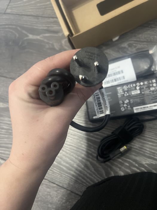 Statie de andocare Thunderbolt 3