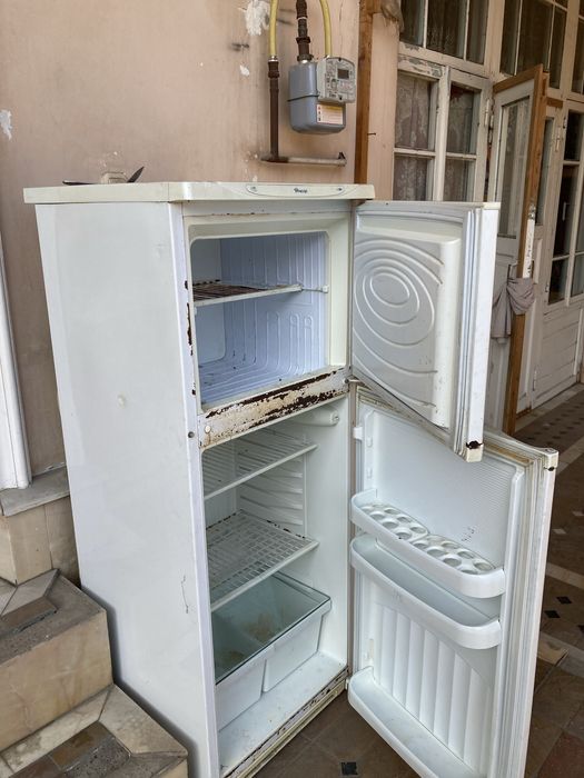 Xaladelnik srochna sotiladi