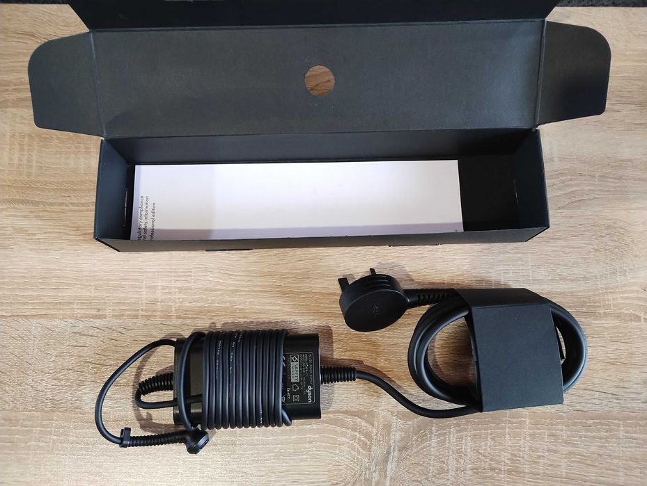 Зарядно и стойка за Dyson Corrale HS03 нови