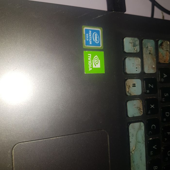 Ноутбук для роботы для учёбы