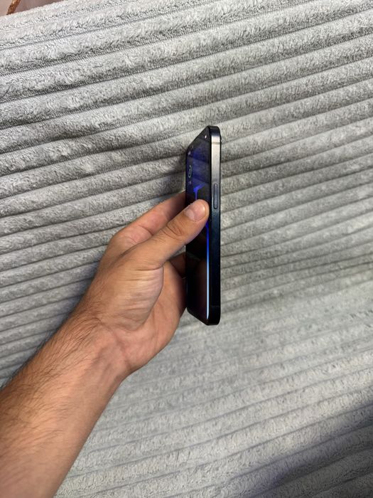 Продам Телефон Айфон 13 128Gb