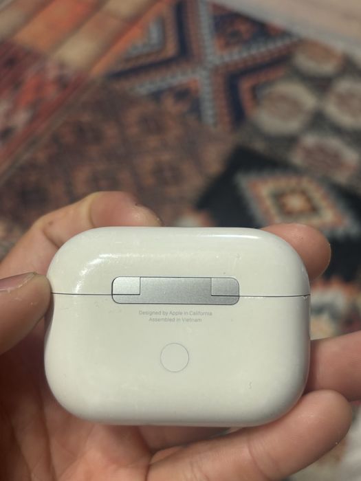Продам кейс airpods pro