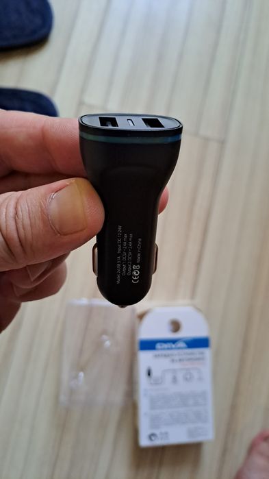 Зарядно за кола DIVA