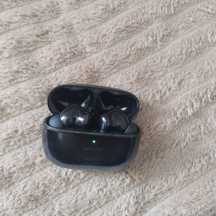 наушники Vivo ..