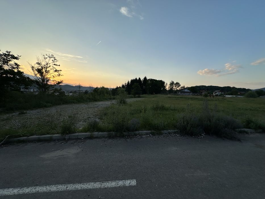 Loturi de teren Pucioasa zona linistita cu vedere panoramica