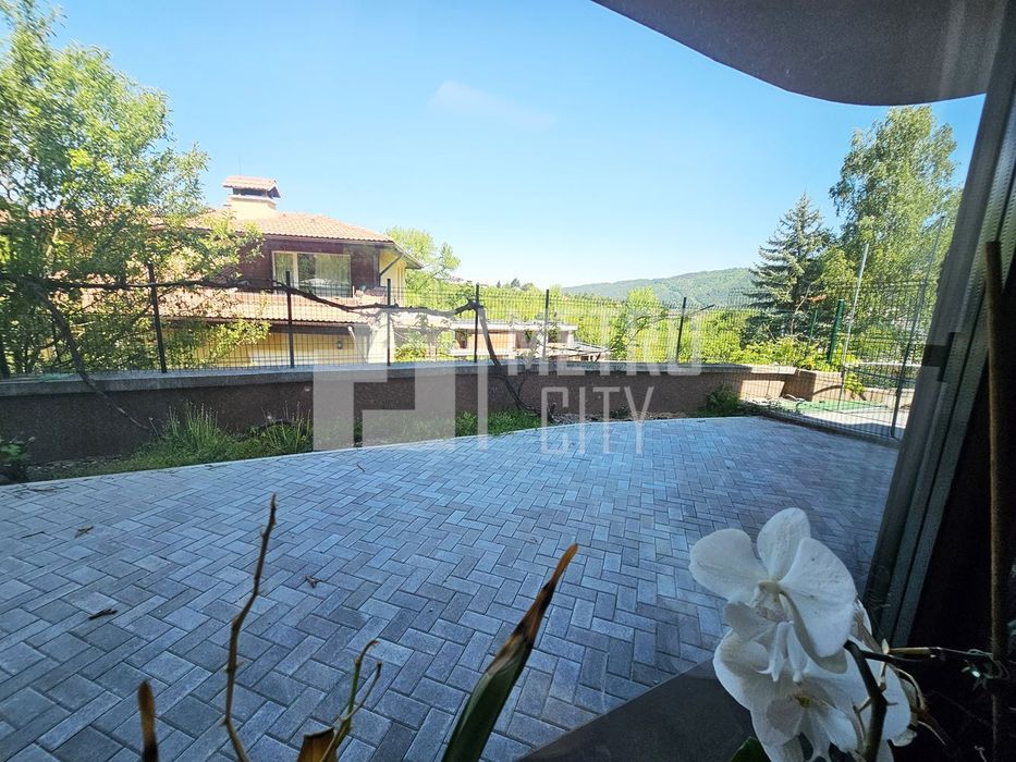 Продава се Къща в с. Кокаляне, Област София-град - 234 кв.м за 2757 €/кв.м - Снимка #3