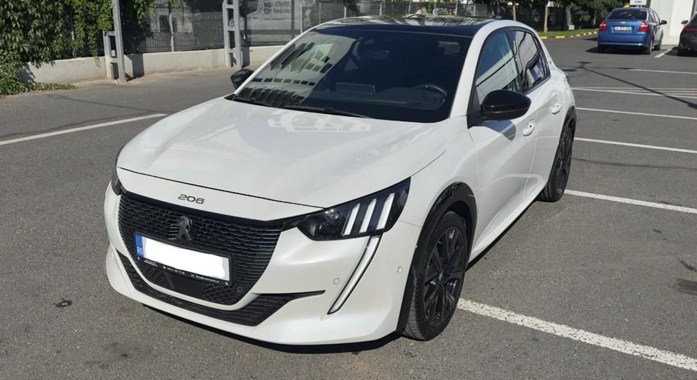 Peugeot 208 Vând Peugeot 208 1.2 L PureTech STT EAT8 GT Pack 130Cp