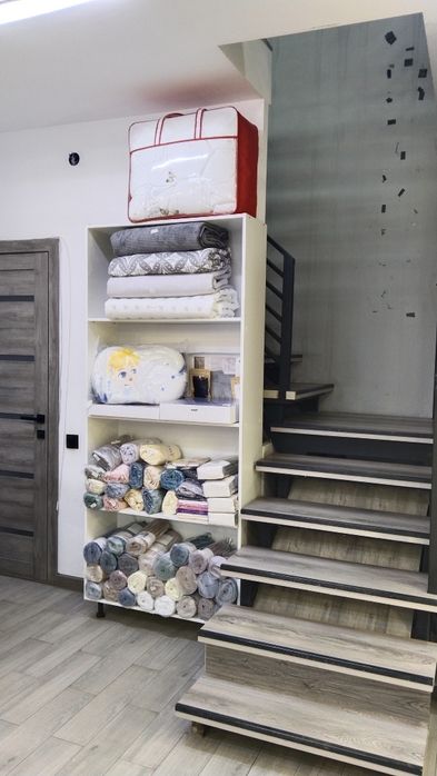 Срочно продам шкафы полки