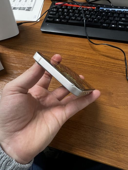 iPhone 13 Starlight Neverlock