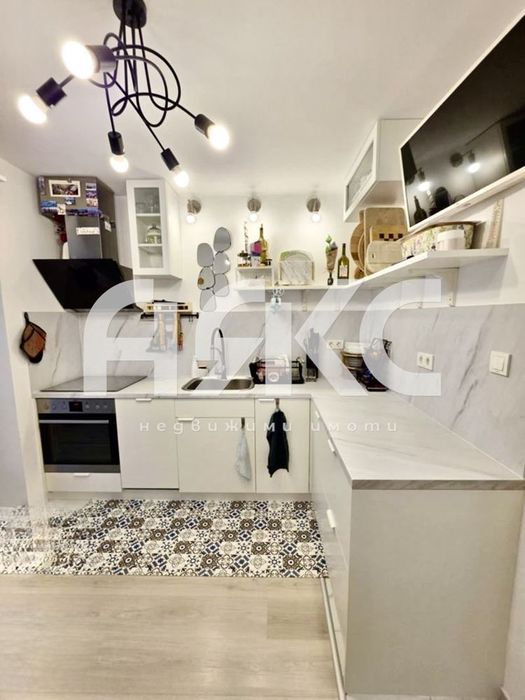 Продава се Тристаен апартамент в София, Мусагеница - 76 кв.м за 2416 €/кв.м - Снимка #1