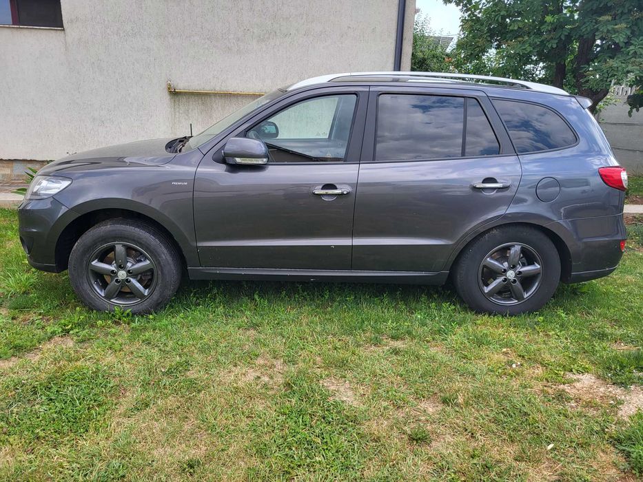 Autoturism Hyundai santafe 2010