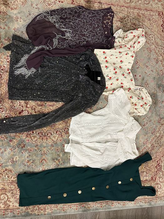 Отдам даром женские вещи