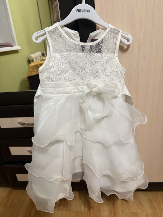 Продам платье для девочки