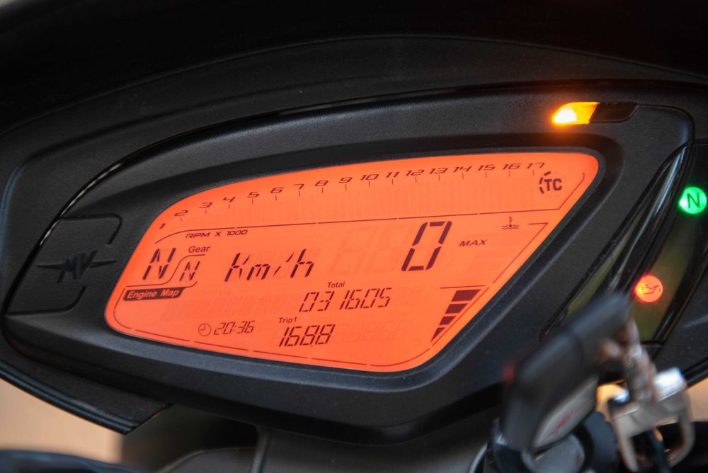 MV Agusta Brutale 800