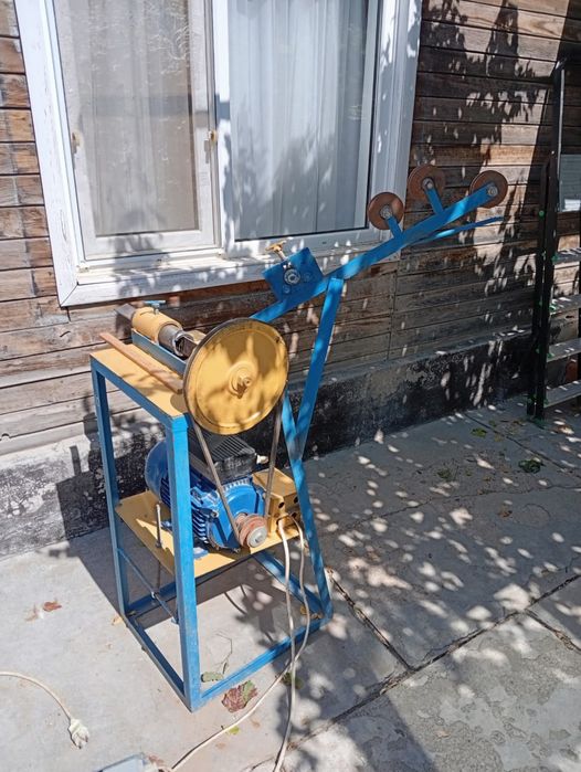 Продам станок полуавтомат для вязания сетки рабицы