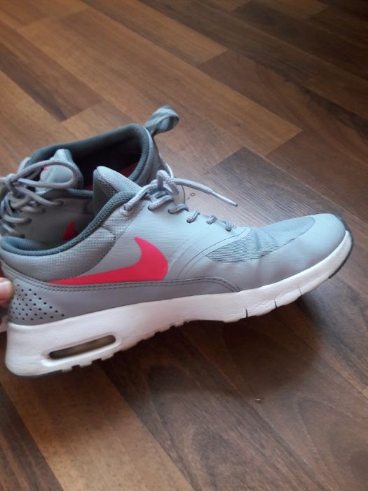 Adidasi dama Nike 36