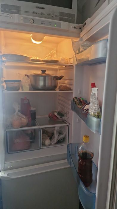 Холодильник бирюса.