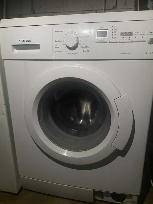 Vând mașina de spălat 7 kg