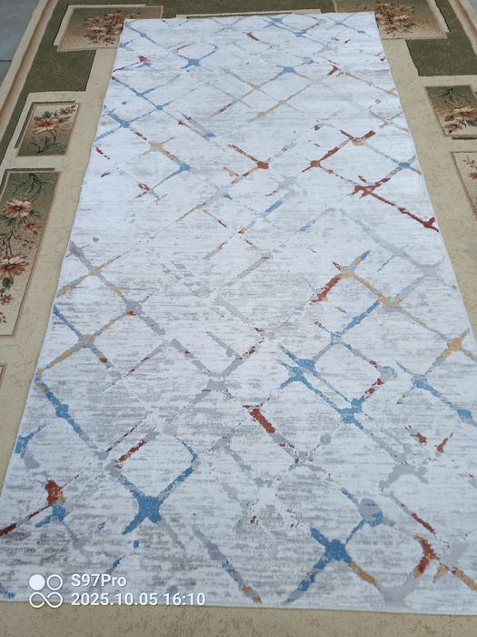 Ковры и дорожки б/у