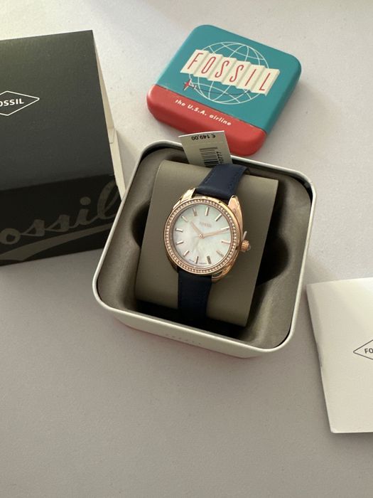 Дамски часовник Fossil / Намаление -20%