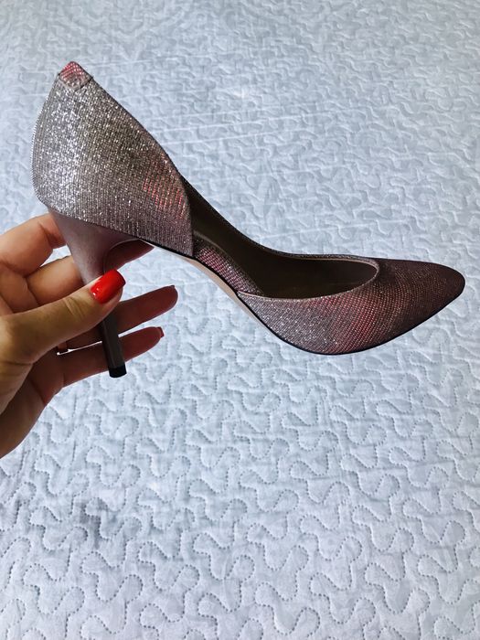 Pantofi din piele  noi