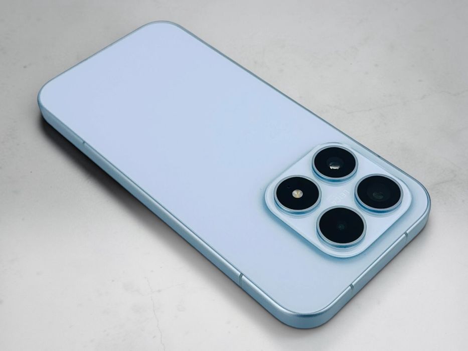 НОВ! Xiaomi 17 512GB 12RAM Ice Blue 5 заряда! Гаранция!
