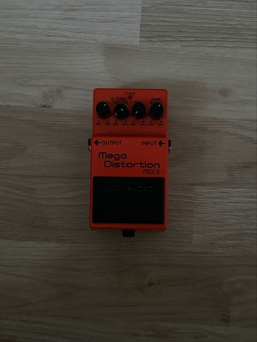 педаль boss md 2