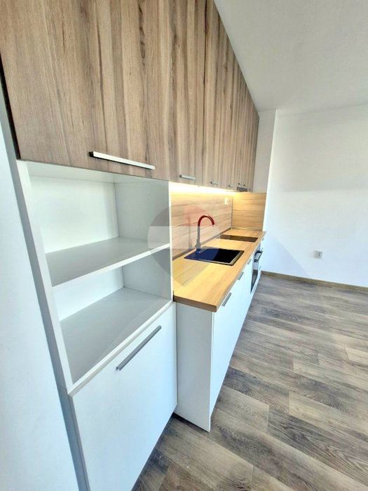 Преустроена гарсониера под наем, кв. Възраждане 1 Т4725