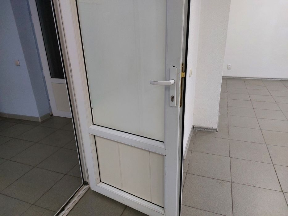 Сдам коммерческое помещение