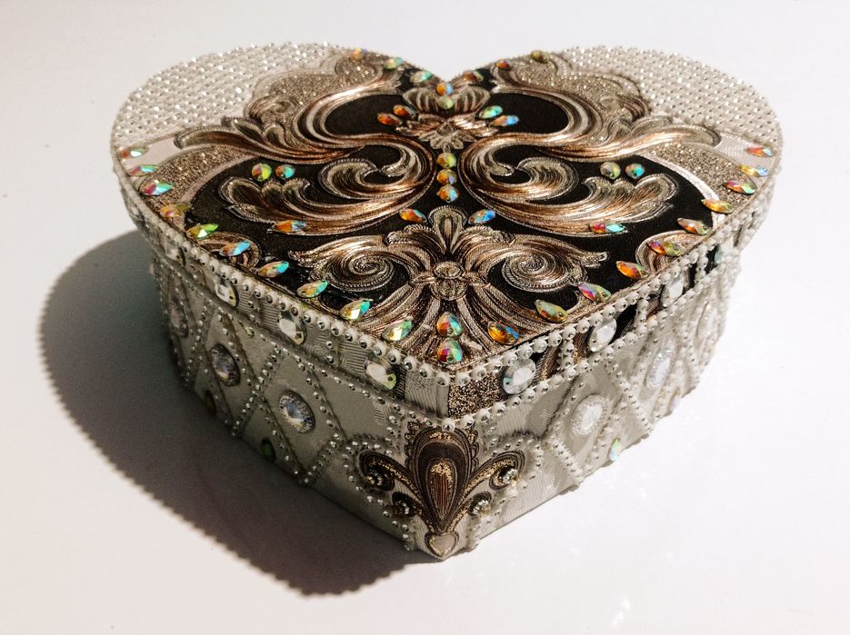 Parximeriya uchun quti