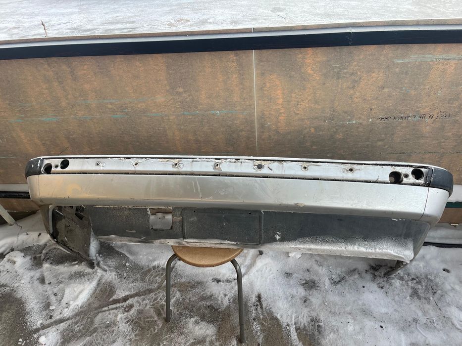 Продам бампер на бмв е 34